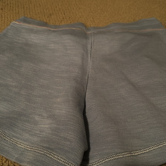 Tommy Bahama shorts - Picture 5 of 6